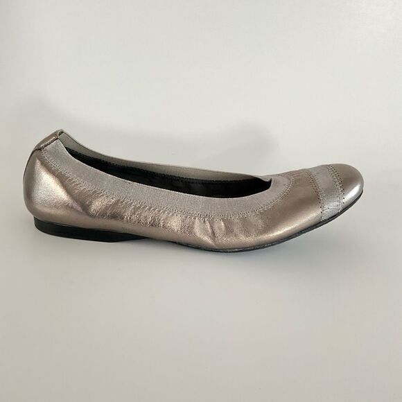 Stuart Weitzman Patent Leather Two-tone Ballet Flats Pewter 8 - Picture 2 of 12